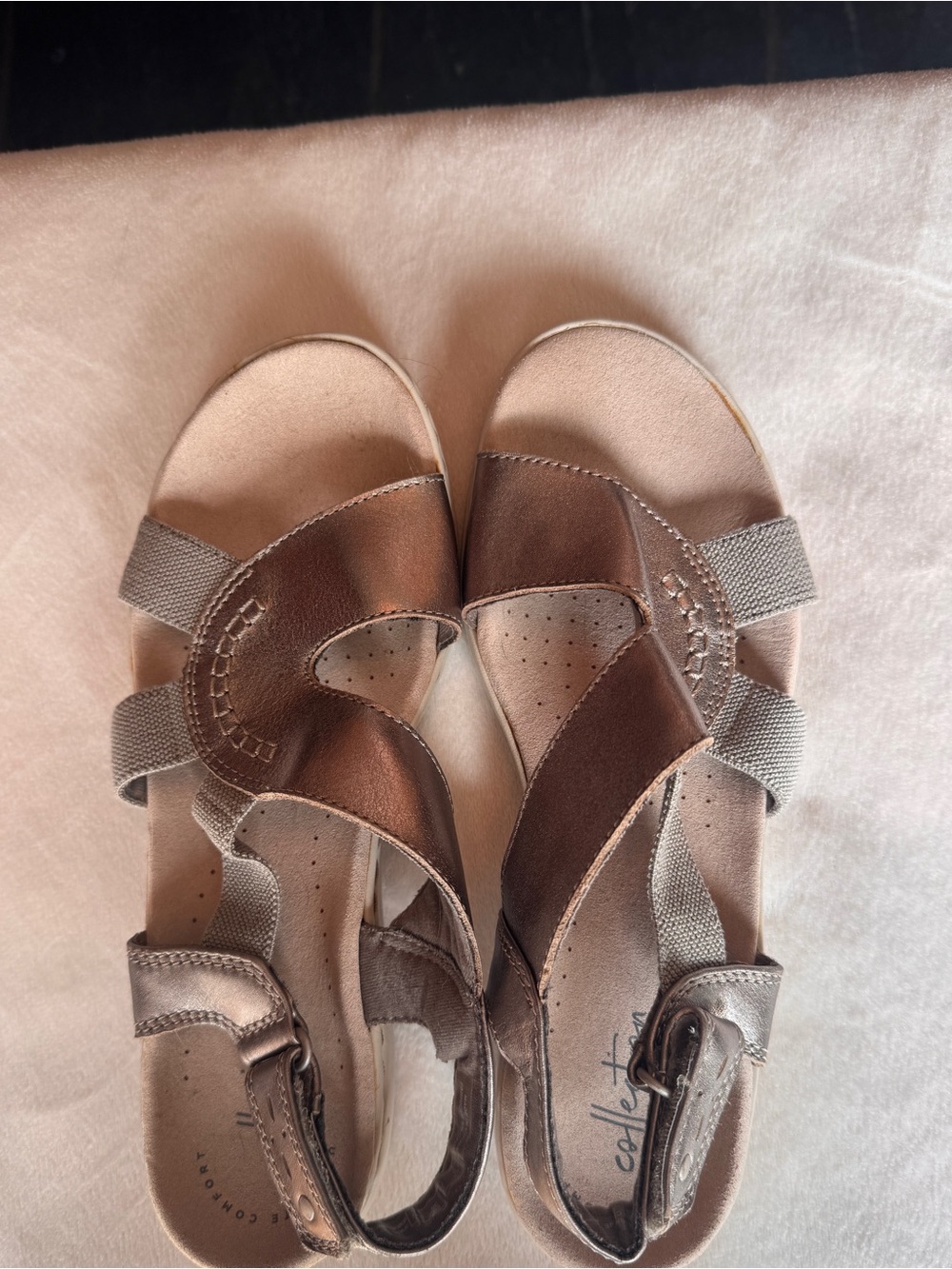 Clarks Women’s Taupe Tan Strappy Comfort Sandals